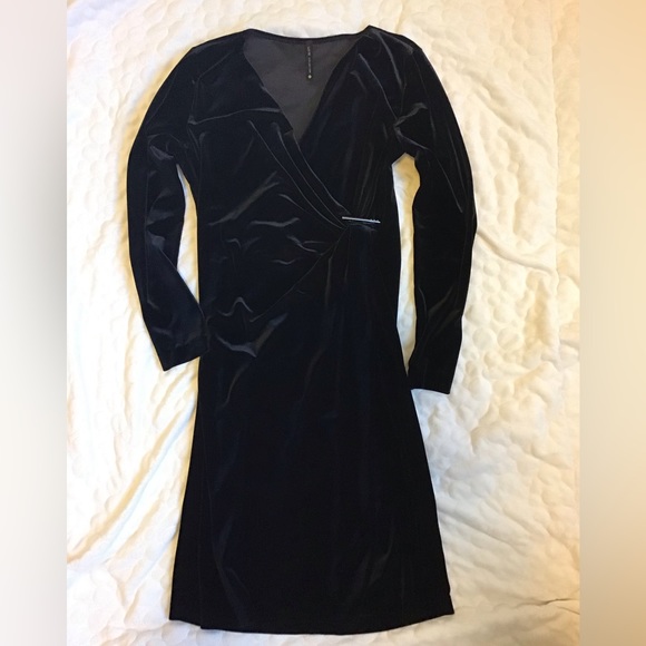 Lori M Collection, Black Velvet Dress, Size 10 - Picture 1 of 7